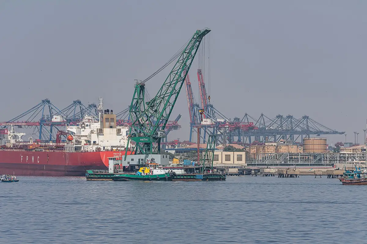 Cranes and container ships at the Karachi port