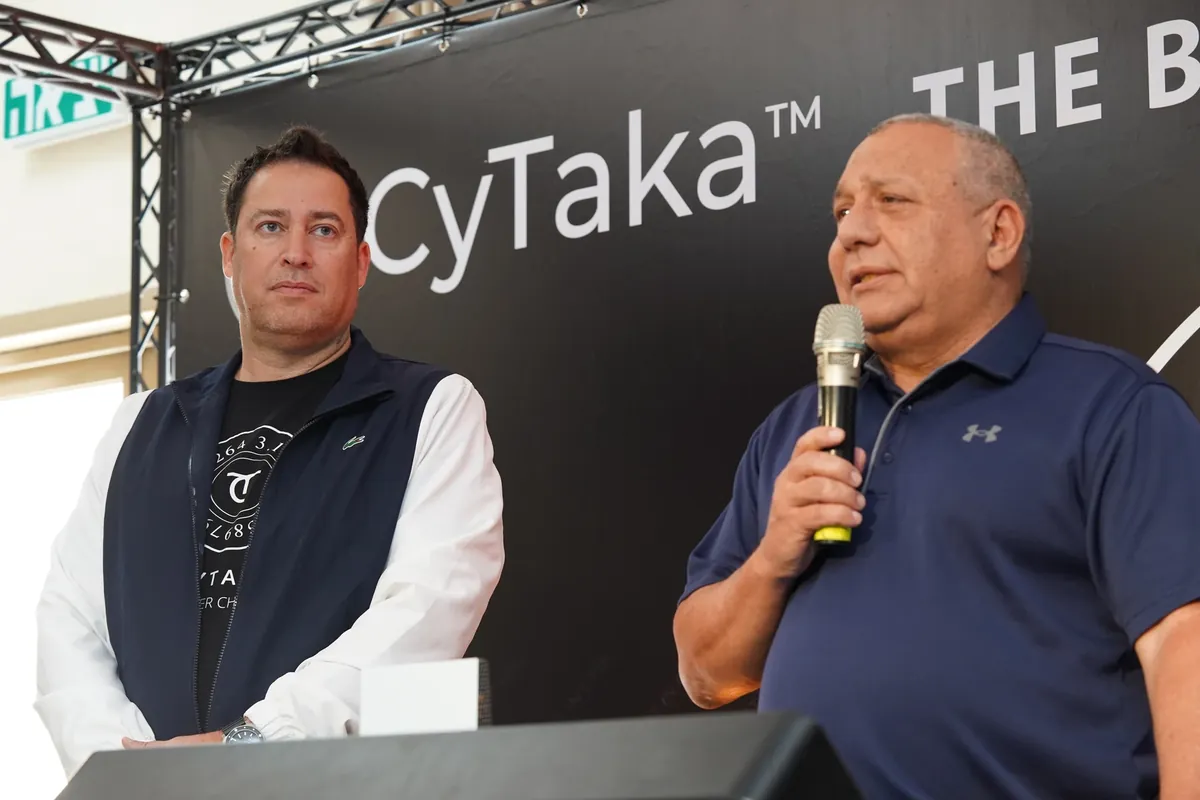 Gadi Eisenkot, on the right with the microphone, whose Yashar-led bloc won 48 seats