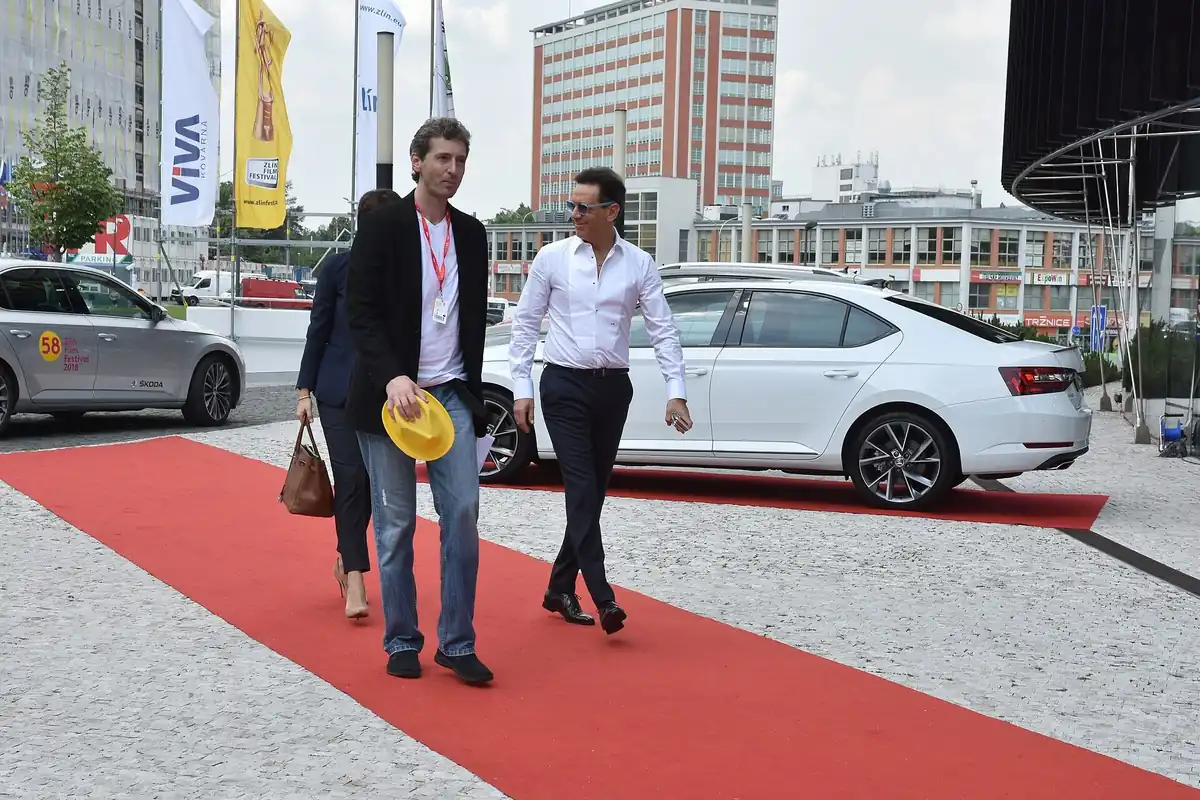 A film festival premiere red carpet (photo: Wikimedia Commons)