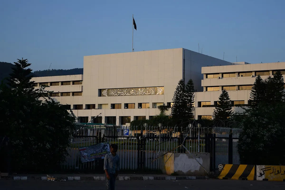 Parliament House, Islamabad (photo: Wikimedia Commons)