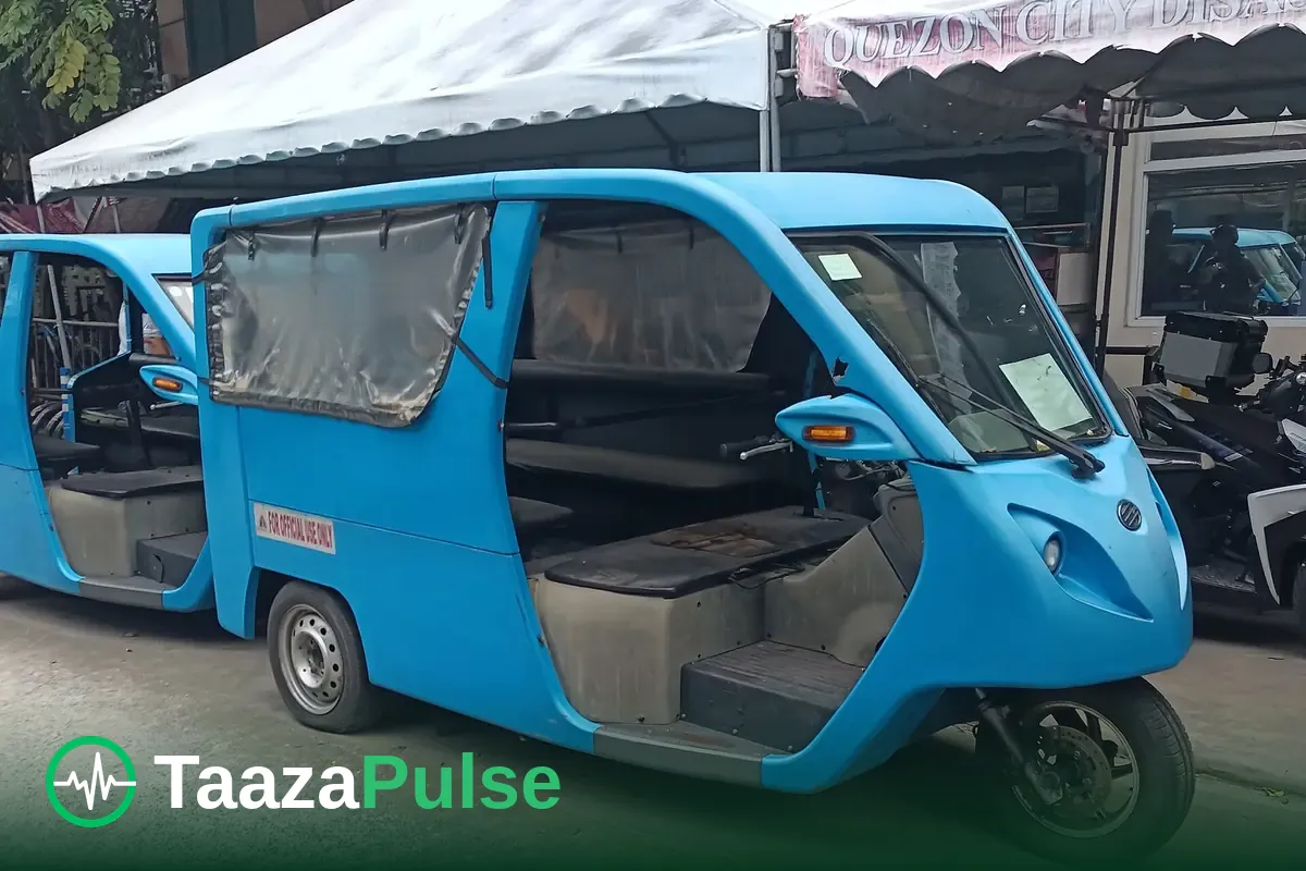 A blue electric three-wheeler passenger vehicle in the Philippines