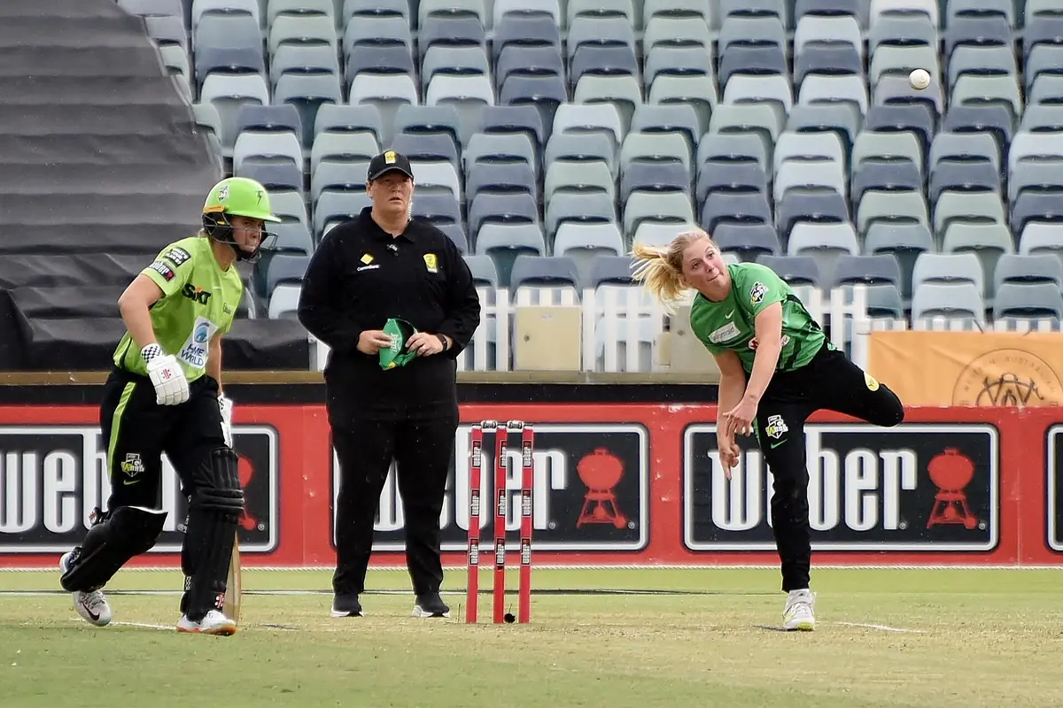 File photo from a previous WBBL match between the Sydney Thunder and Melbourne Stars